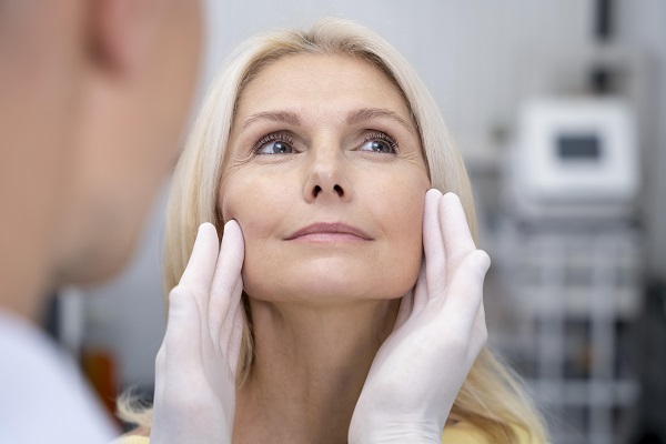 Chirurgia dermatologica mininvasiva: vantaggi e cosa aspettarsi